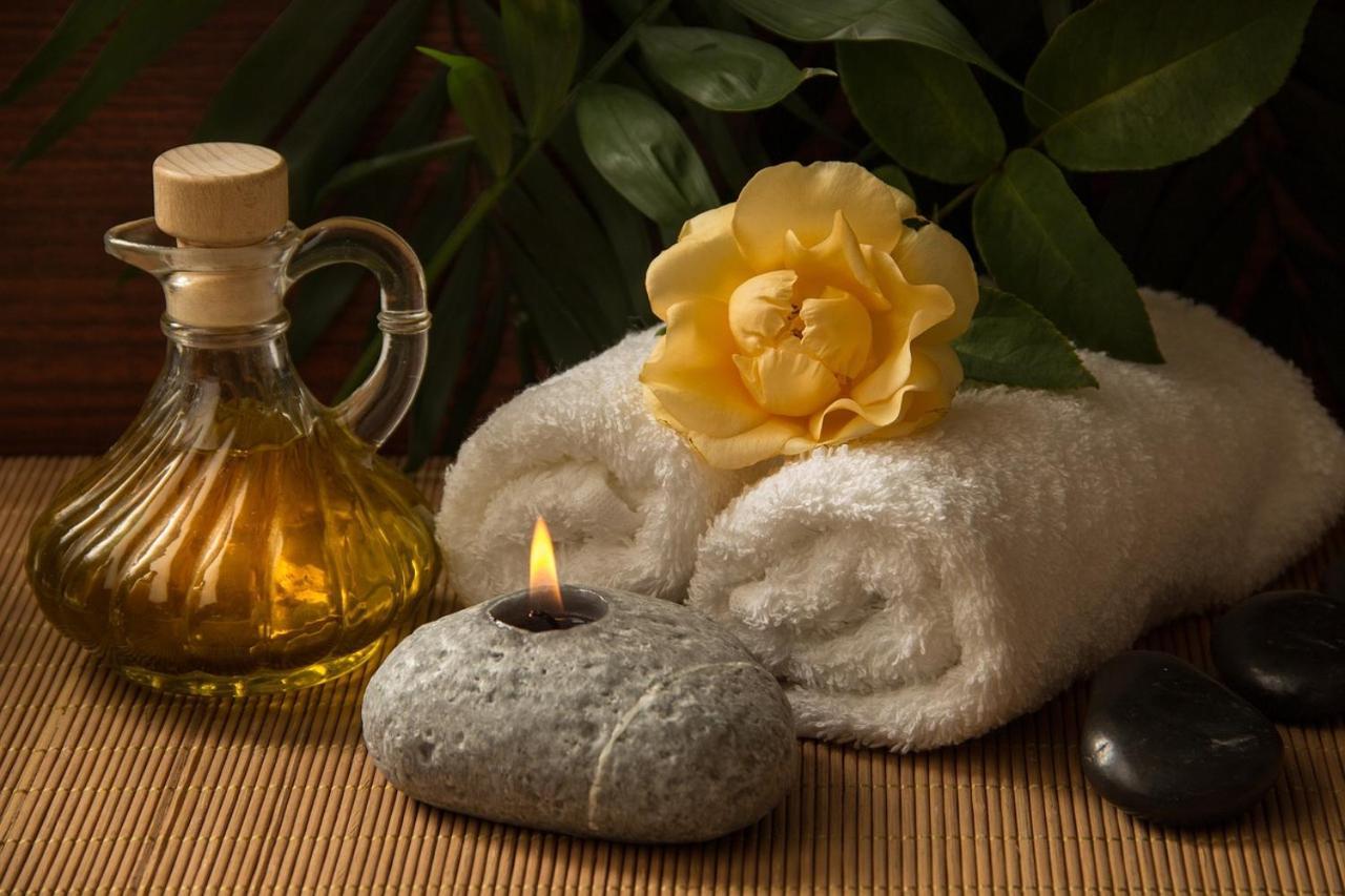 Ecrin D' Amour Suite Romantique Avec Jacuzzi Castels Экстерьер фото